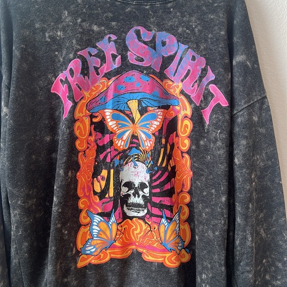 No Boundaries Graphic Sweatshirt/Crewneck - Womens XL - Picture 2 of 7